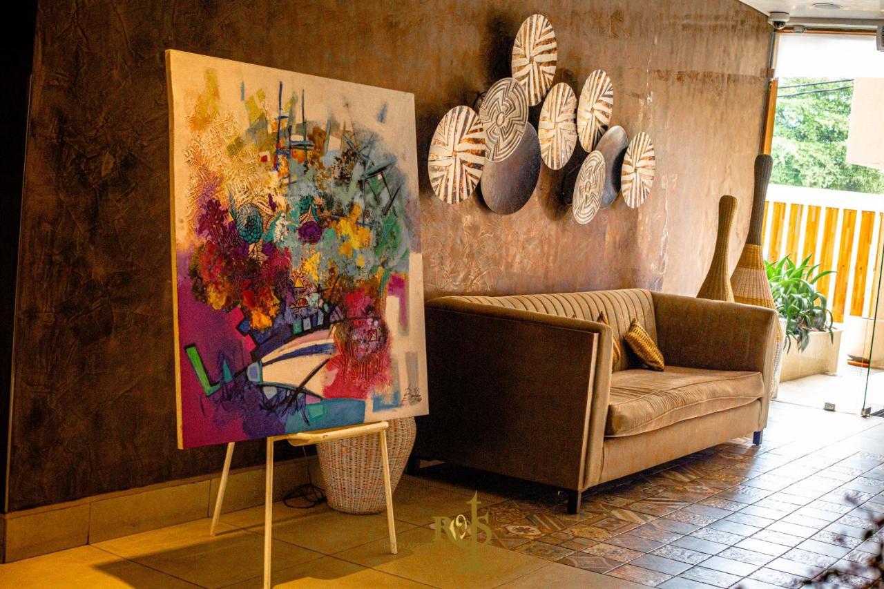 Roots Hotel Apartments Αμπιτζάν Εξωτερικό φωτογραφία