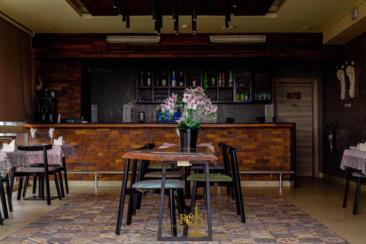 Roots Hotel Apartments Αμπιτζάν Εξωτερικό φωτογραφία