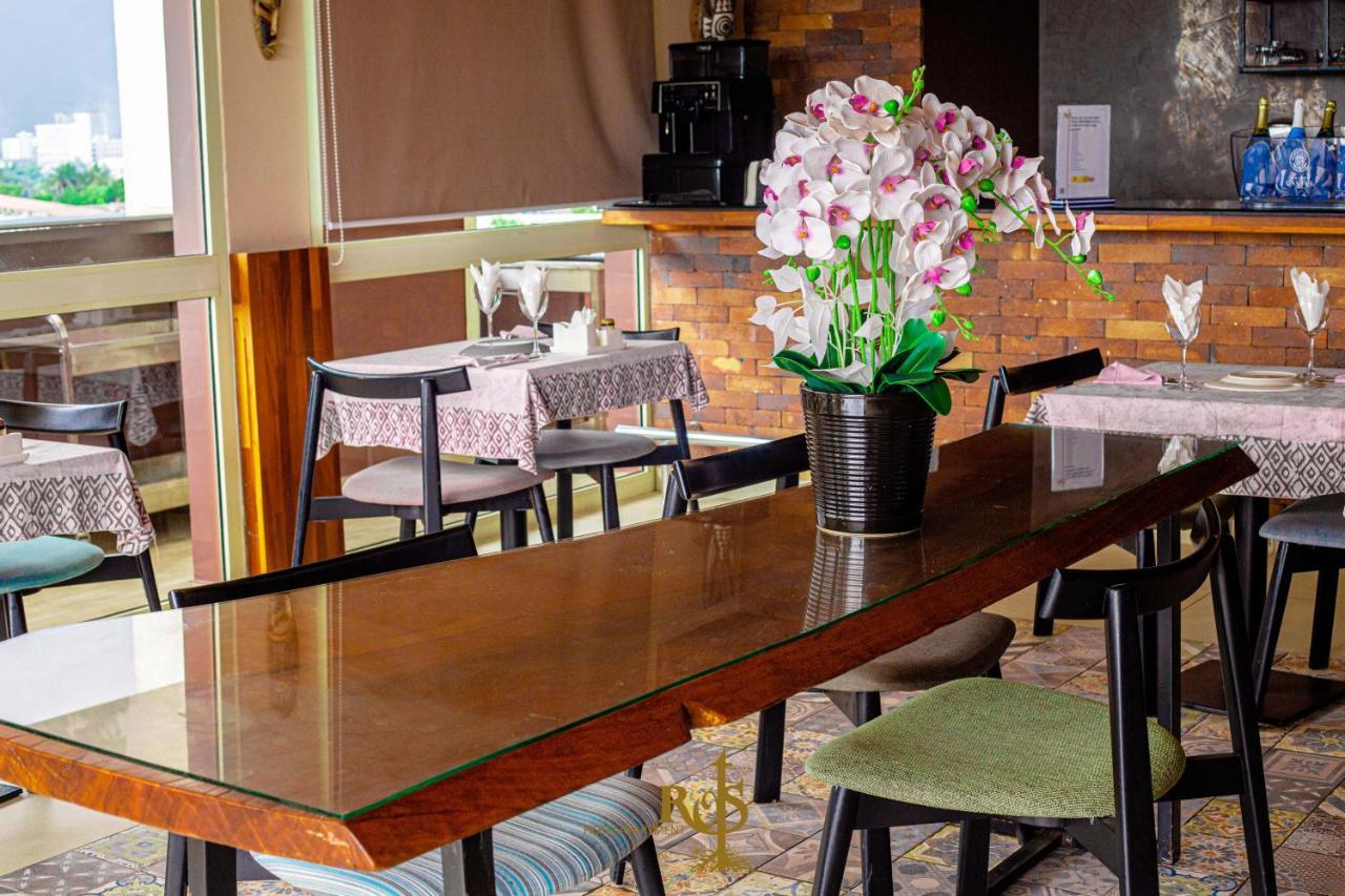 Roots Hotel Apartments Αμπιτζάν Εξωτερικό φωτογραφία