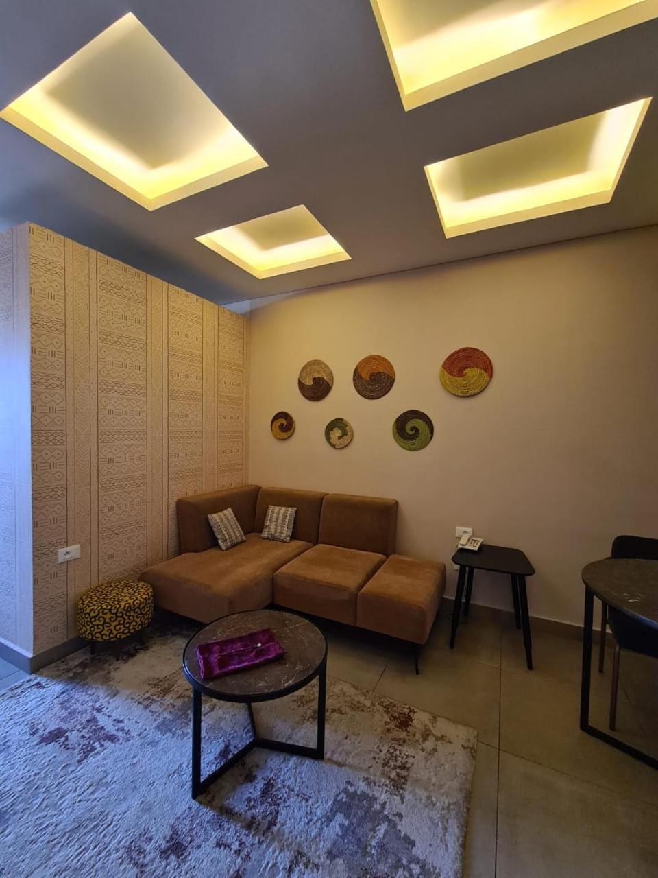 Roots Hotel Apartments Αμπιτζάν Εξωτερικό φωτογραφία