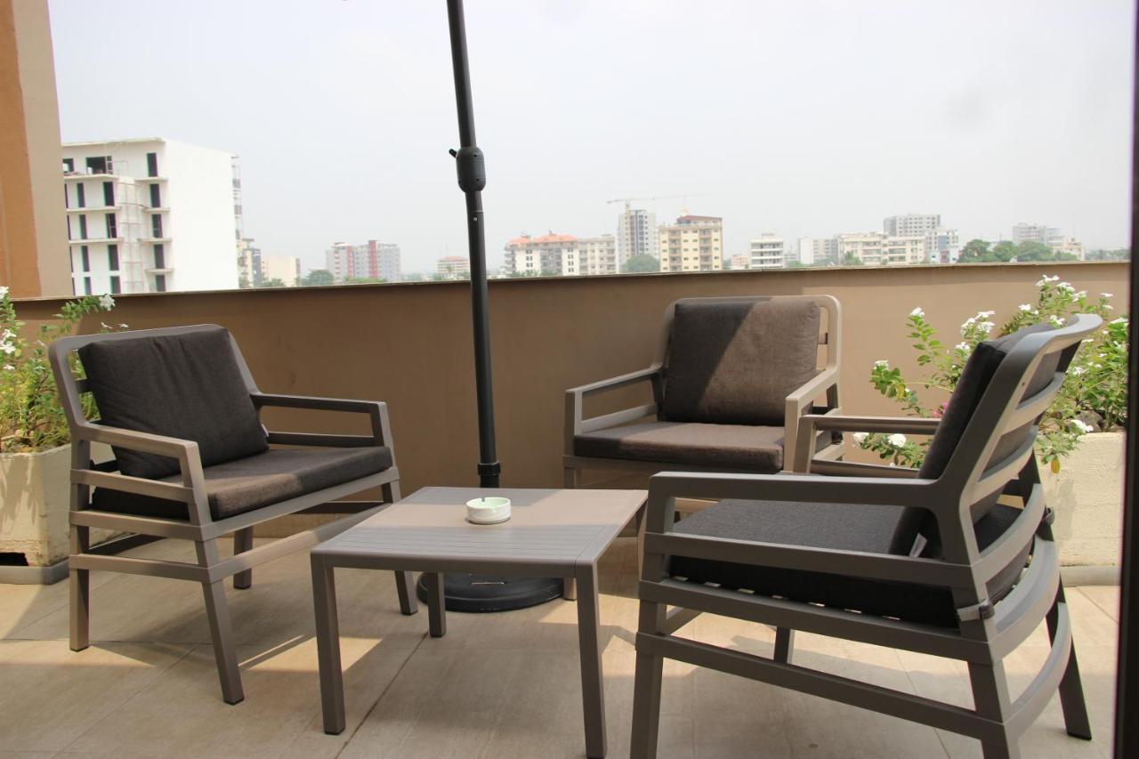 Roots Hotel Apartments Αμπιτζάν Εξωτερικό φωτογραφία